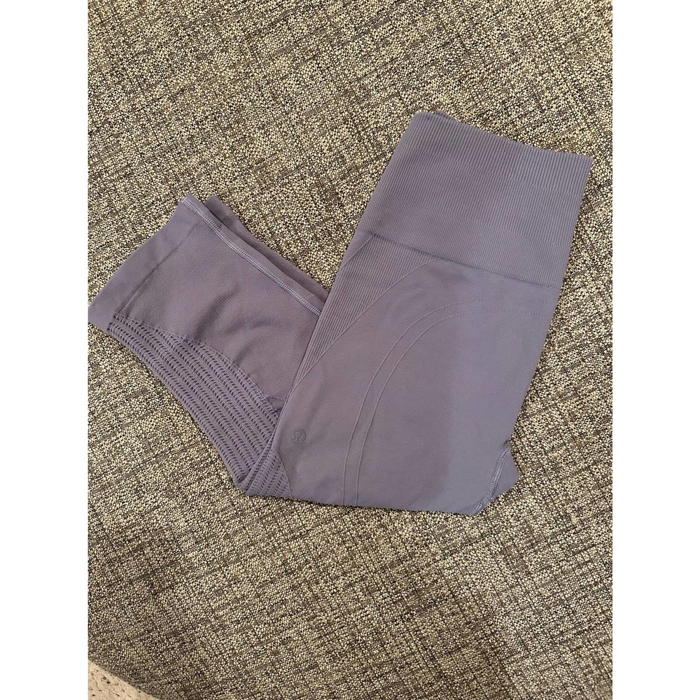Peri Purple Lululemon seamless flow and grow crop leggings